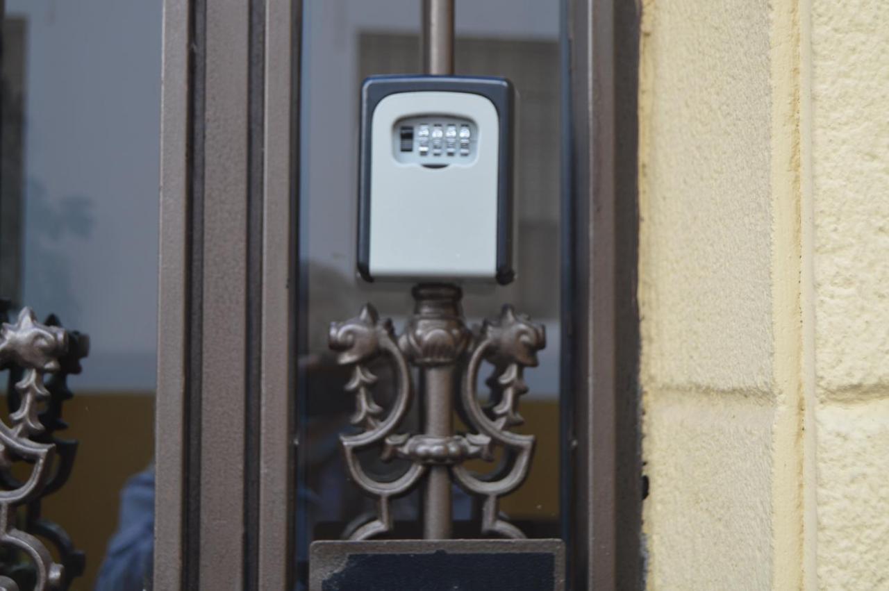 Puerta Sevilla Parking Gratis Cordoba Exterior photo